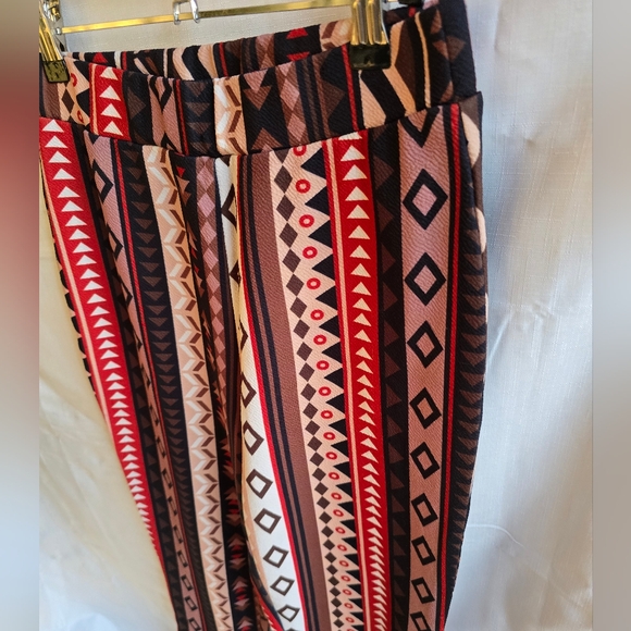 Patterned Leggings - Picture 2 of 4